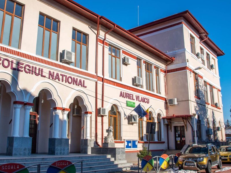 COLEGIUL NAŢIONAL AUREL VLAICU
